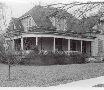 Thompson House/1207 W. Louisiana
                        
